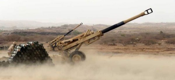 الجيش اليمني يقصف مواقع تمركز مليشيا الحوثي الانقلابية في باقم