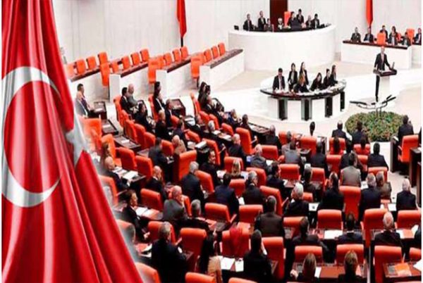 حزب أردوغان والقوميون يرفضون التحقيق في وفاة مريبة لزعيم قومي