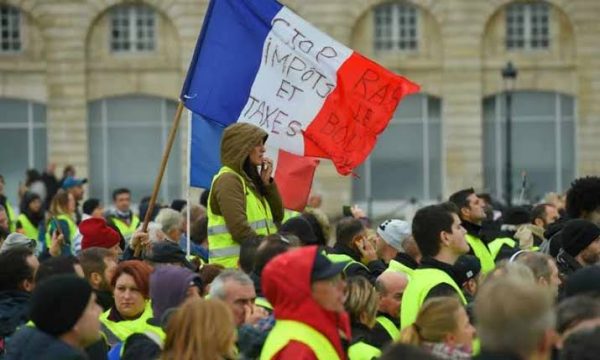 استمرار مظاهرات السترات الصفراء بفرنسا للأسبوع الخامس على التوالي