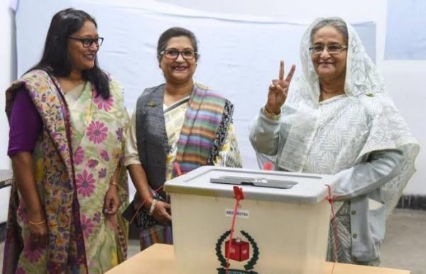 حزب رئيسة وزراء بنجلاديش يفوز بالانتخابات لولاية ثالثة على التوالي
