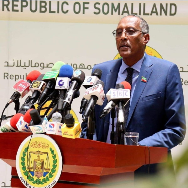 رئيس جمهورية صوماليلاند يرفع التهنئة لخادم الحرمين بمناسبة ذكرى البيعة الرابعة