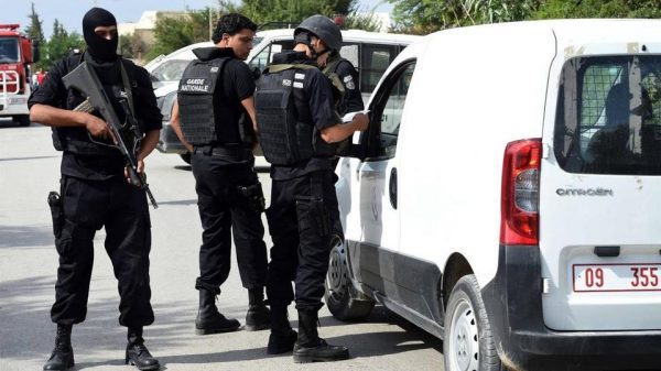 إرهابيان يفجران نفسيهما أثناء مداهمة أمنية في تونس