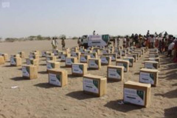 مركز الملك سلمان ‏للإغاثة ينفذ برامج في مجال للإصلاح البيئي في مخيم بني جابر بالحديدة