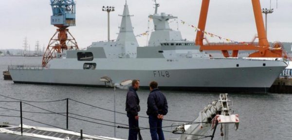ألمانيا توافق على تسليم سفينة حربية لمصر