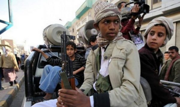 مليشيا الحوثي تنتهك القوانين الدولية وتجند الأطفال