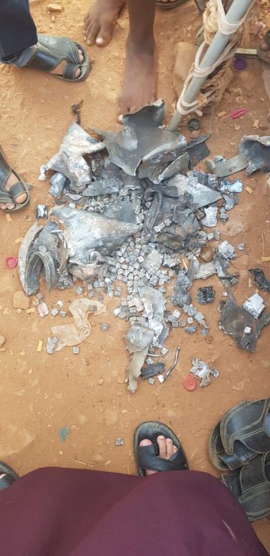 مقتل وإصابة “٣٧” شخصاً في قصف حوثي على مخيم للنازحين باليمن