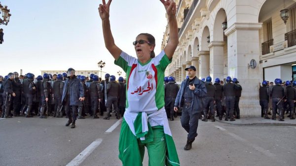 التحضير لمظاهرات من أجل دعم رئيس الجمهورية بالجزائر