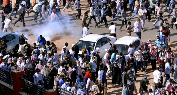 الأمن السوداني يعتقل أساتذة جامعيين بسبب وقفة احتجاجية ضد الرئيس البشير