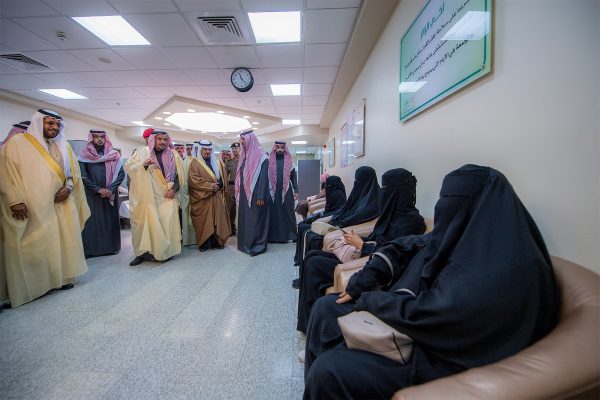 أمير القصيم يدشن 4 مشاريع تطويرية بمستشفى الملك فهد التخصصي ببريدة