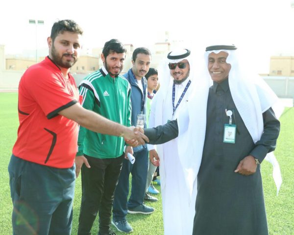 1300 طالب من تعليم الرياض يشاركون في دوري المدارس لكرة القدم