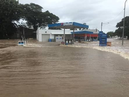 الفيضانات تجبر السلطات الأسترالية على إخلاء مدينة تاونزفيل
