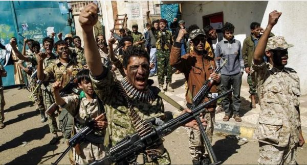 اليمن.. مقتل ضباط وخبراء إيرانيين بغارات للتحالف
