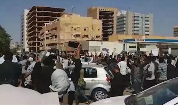 السودان.. احتجاجات بمدينة أم درمان في الخرطوم