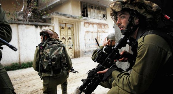 اقتحام قوات كبيرة من الجيش الإسرائيلي منطقة قبر يوسف شرق نابلس