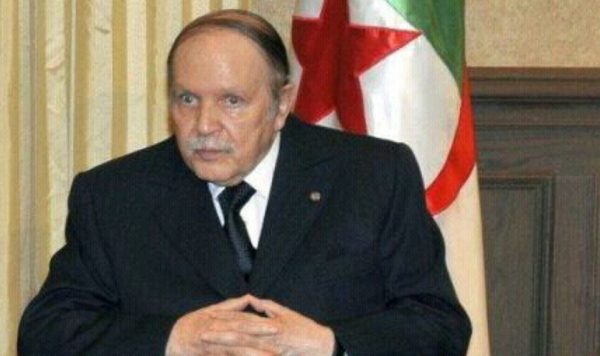 بوتفليقة: الجزائر مقبلة على تغيير منهجها ونظامها السياسي