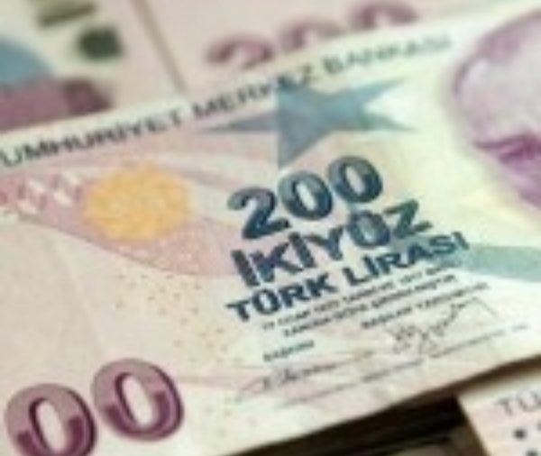الليرة التركية تهبط متضررة من تراجع عملات الأسواق الناشئة