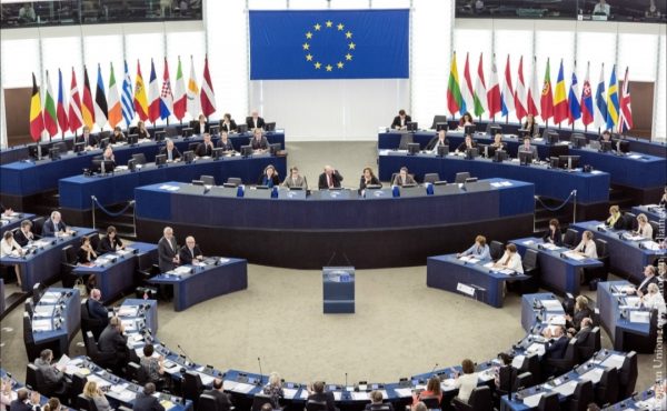 المجلس الأوروبي يضيف 7 وزراء سوريين إلى قائمة العقوبات