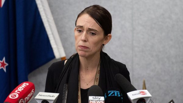 رئيسة وزراء نيوزيلندا تعلن أن مكتبها تلقى بيان بالهجوم قبل وقوعه بتسع دقائق