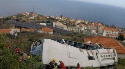 مصرع 29 سائحًا ألمانيًا بانقلاب حافلة في جزيرة بالبرتغال