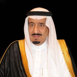 الأمير بدر بن سلطان يشيد بمشاريع ومبادرات أمانة الطائف