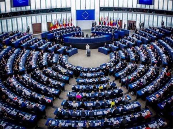 البرلمان الأوروبي يعلن إعفاء البريطانيين من الحصول على تأشيرة أوروبية بعد البركسيت