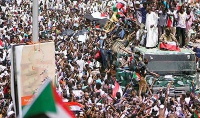 السودان.. مباحثات إضافية بين المحتجين والمجلس العسكري لنقل السلطة
