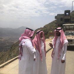 نائب أمير منطقة مكة يدشن بالبخور والطيب لقاصدى بيت الله العتيق