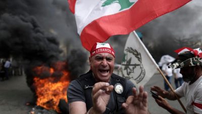 عودة الاحتجاجات في لبنان مع بحث الحكومة تدابير تقشف
