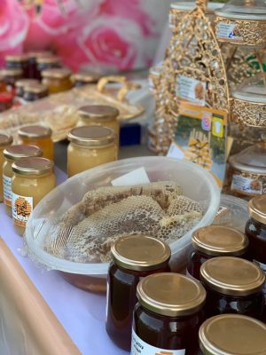 افتتاح سوق العسل والورد بنسخته الخامسة بشفا الطائف