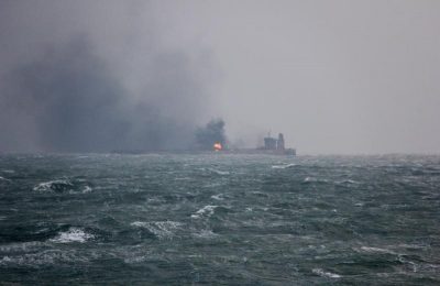 غرق ناقلة النفط “فرنت ألتير” في خليج عمان