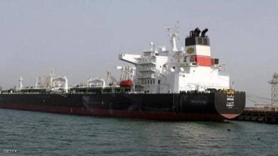ناقلة كويتية تصطدم بسفينة سنغافورية ببنجلاديش