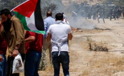 إسرائيل تقمع مسيرة سلمية وتصيب عشرات الفلسطينيين بالاختناق
