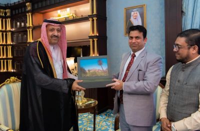 أمير منطقة الباحة يستقبل القنصل العام لشؤون الجالية الهندية
