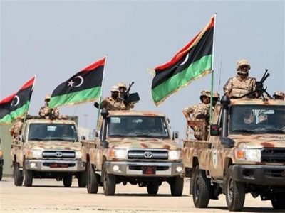 الجيش الوطني الليبي يزيل السواتر الترابية التي أقامتها التشكيلات التابعة لحكومة الوفاق