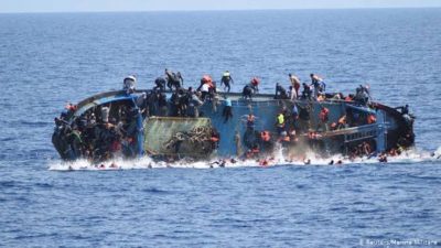 غرق “٧” أشخاص وإنقاذ “٥٧” آخرين في انقلاب قارب قبالة جزيرة ليسبوس اليونانية
