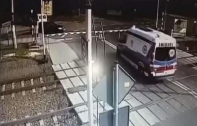 اصطدام قطار بسيارة في بولندا يودي بحياة “٥” أشخاص