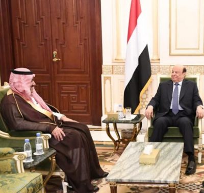 الرئيس هادي يستقبل سفير خادم الحرمين لدى اليمن