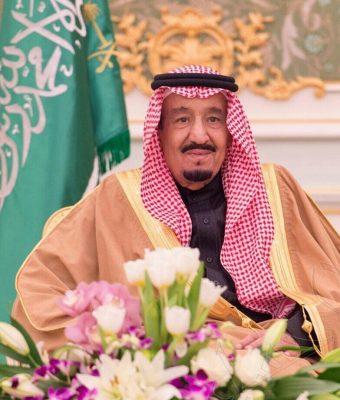 الملك سلمان يوجه باستضافة “2000” حاج وحاجة من أسر شهداء الجيش الوطني اليمني