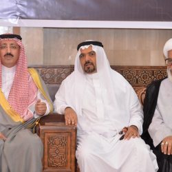 الأمير فيصل بن مشعل يستقبل الرقيبة بعد تحقيقه جائزة إمارة مكة للإعلام الجديد للحج