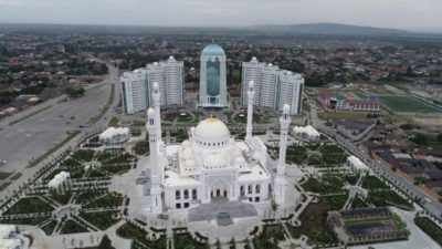 الرئيس الشيشاني يرحب بوفد المملكة المشارك في افتتاح أكبر جامع في أوروبا