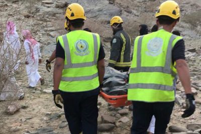 مدني مكة ينتشل جثة شخص من قمة جبل «عفف» جنوب شرق المحافظة