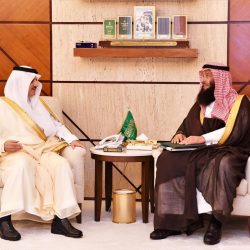 أمير الرياض يستقبل رئيس مجلس إدارة مؤسسة الشيخ عبدالله بن عبدالعزيز الراجحي الخيرية