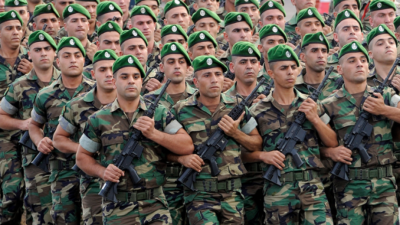 الجيش اللبناني ينحاز للمتظاهرين ويدعوهم للتجاوب مع الأمن