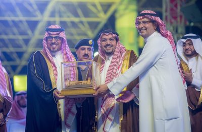 الأمير فيصل بن مشعل يتوج الفائزين الأوائل بألقاب الفئات المشاركة في رالي القصيم