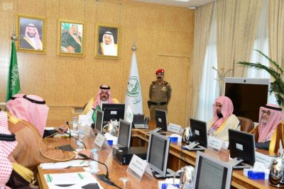 “أمير حائل” يترأس جلسة مجلس المنطقة ويشدّد على تنفيذ المشاريع المسحوبة