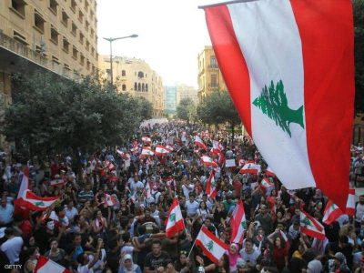احتجاجات لبنان تدخل شهرها الثاني