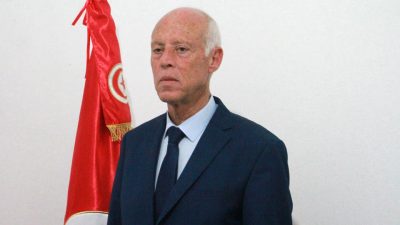 الرئيس التونسي يكلَف الشاهد بمهام تصريف أعمال الحكومة إلى حين تشكيل الحكومة الجديدة