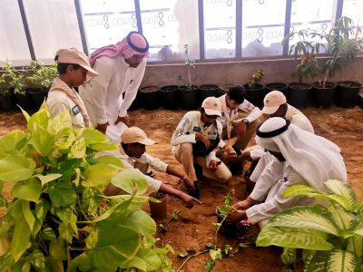 كشافة تعليم محافظة جدة تزور مشتل بيئة مكة المكرمة
