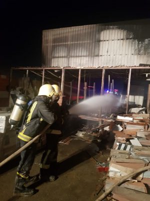 وفاة عامل مقيم نتيجة إندلاع حريق بسكن عمال وسط محافظة الليث