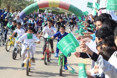 قاعدة الملك سلمان للإسناد البحري تقوم بمسيرة دراجات لذكرى البيعة